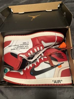 OffWhite x Air Jordan 1 Retro High OG Chicago photo review