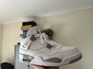 Air Jordan 4 Retro White Oreo photo review