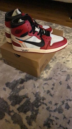 OffWhite x Air Jordan 1 Retro High OG Chicago photo review