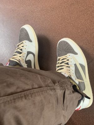 Travis Scott x Air Jordan 1 Low OG Reverse Mocha photo review